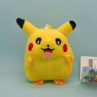 Pokemon: 3-inch Plush Pikachu Keychain - Smile